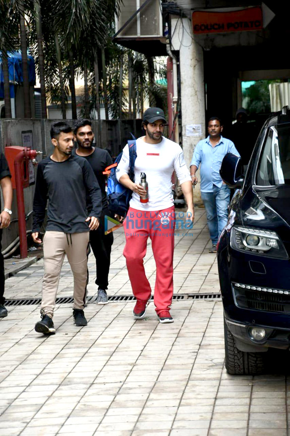 varun dhawan snapped at post rehearsals for abcd any body can dance 3 6