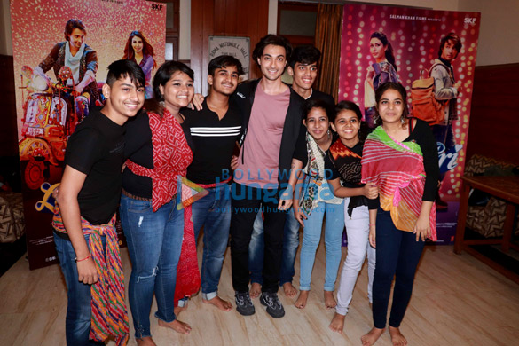 aayush sharma and warina hussain promote loveratri at k c college 1
