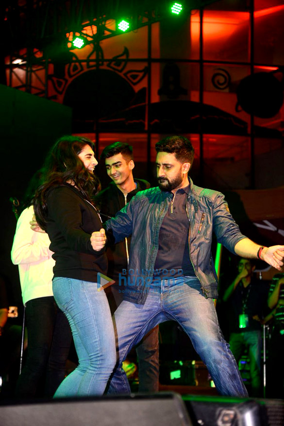 abhishek bachchan vicky kaushal taapsee pannu grace manmarziyaan concert tour 5