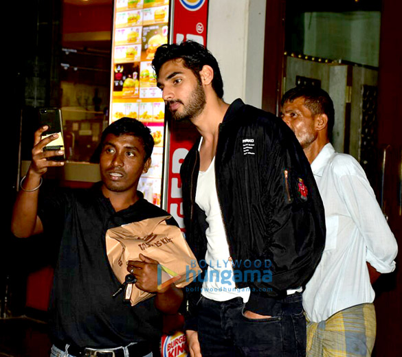 Ahaan Shetty snapped with friends in Bandra
