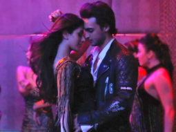 Akh Lad Jaave (Loveratri)