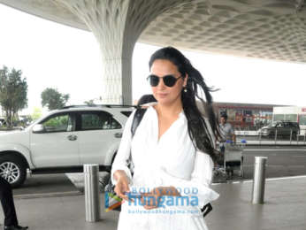 Akshay Kumar, Mandana Karimi and others snapped at Mumbai airport