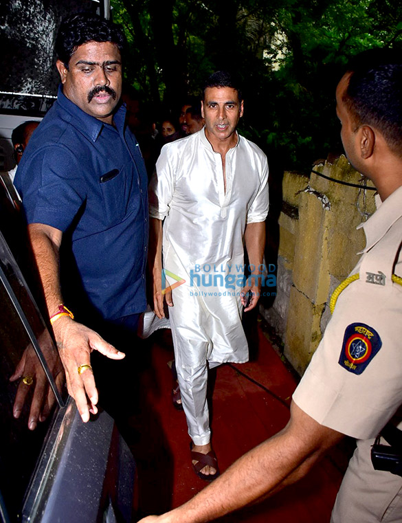 Akshay Kumar snapped post an ad shoot in Bandra Akshay Kumar snapped post an ad shoot in Bandra