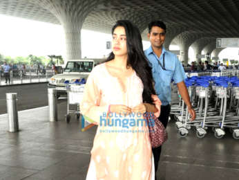 Alia Bhatt, Janhvi Kapoor and others snapped at the airport