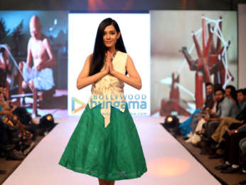 Amrita Rao graces Tassel Fashion show