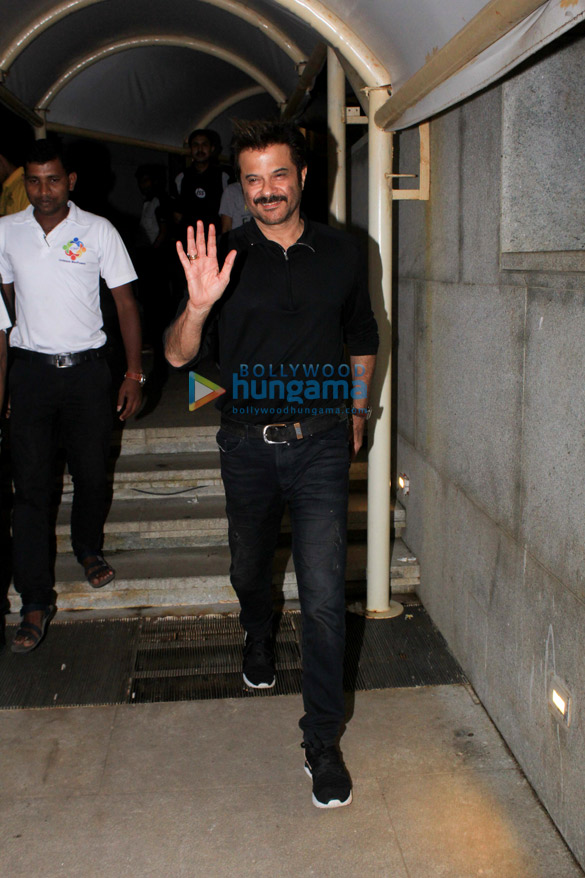 anil kapoor spotted at hemant oberois office in bkc 3