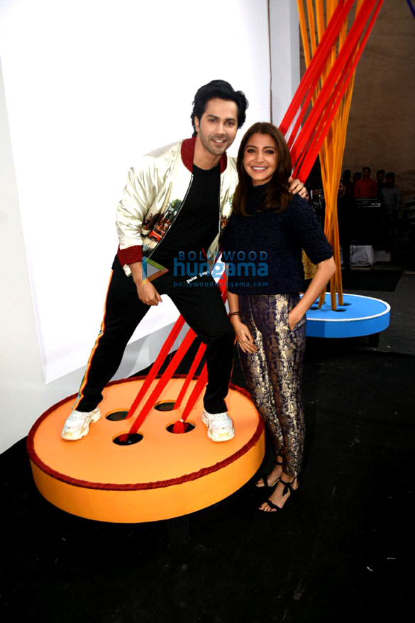 anushka sharma and varun dhawan grace the trailer launch of their film sui dhaaga made in india 3