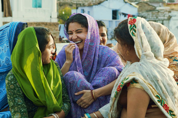Anushka Sharma goes de-glam for Sui Dhaaga - Made In India