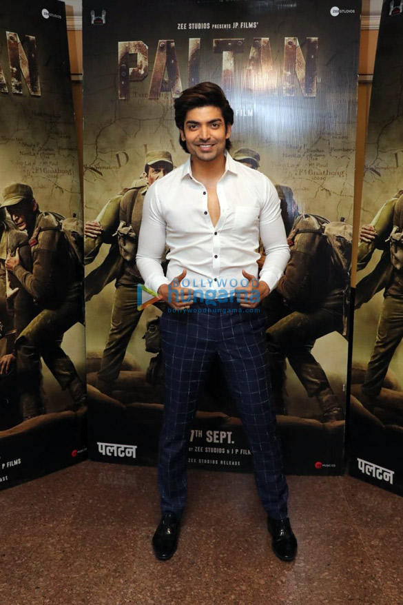 cast of paltan snapped at promotions 3