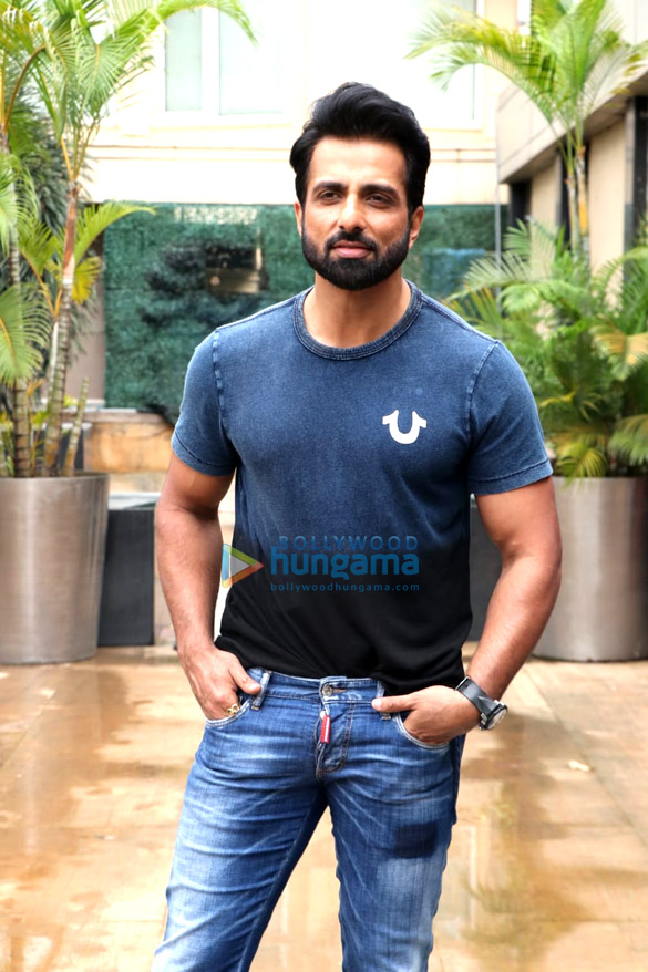 cast of paltan snapped promoting the film 5