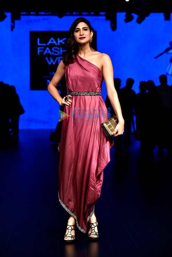 celebs grace lakme fashion week 2018 day 4 18