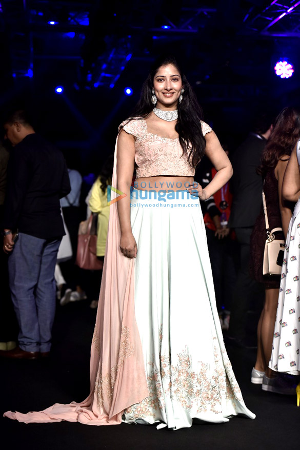 celebs grace lakme fashion week 2018 day 5 14