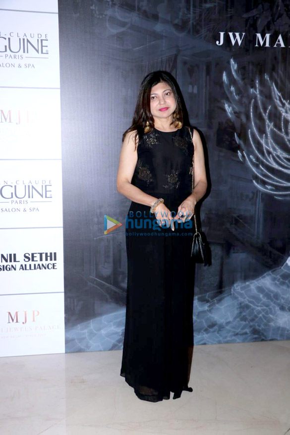 celebs grace manish malhotras fashion show 3