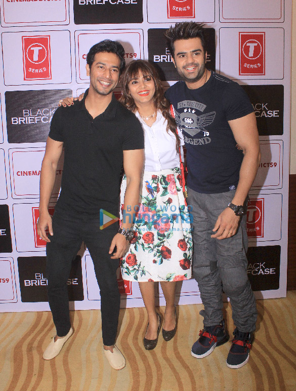 celebs grace the preview of maniesh pauls short film black briefcase 8
