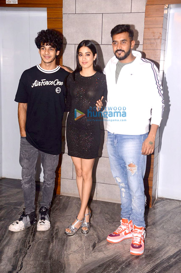 celebs grace the success bash of dhadak 2