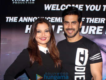 Deepshikha Nagpal, Vindu Dara Singh, Rajesh Puri, Jubin Nautiyal, Rakesh Bedi snapped at Sun and Sand Hotel, Juhu