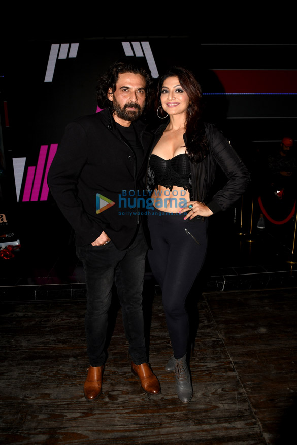 deepshikha nagpal graces the launch of her debut song kya hua tera wada 14