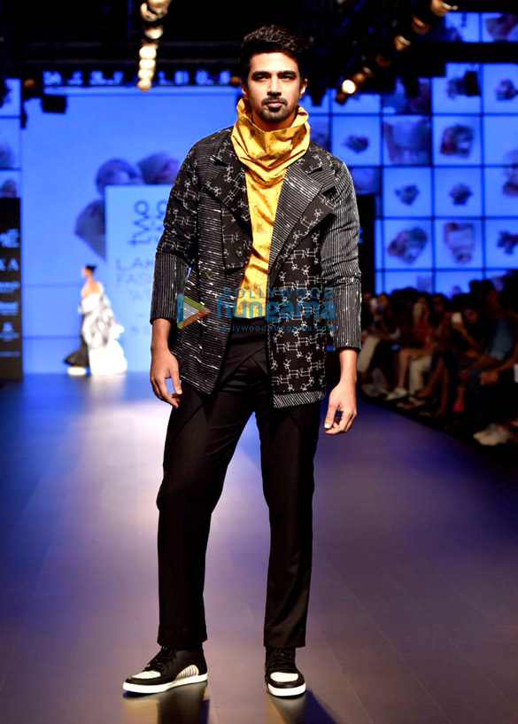 dia mirza rajkummar rao and others snapped at the lakme fashion week 20181 2