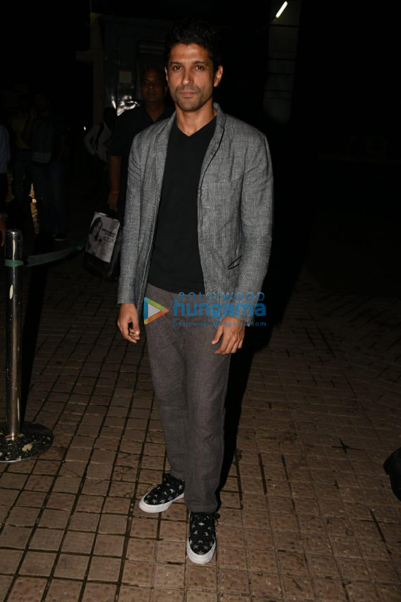farhan akhtar and other celebs grace the special screening of gold 6