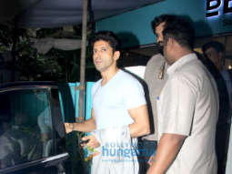 Farhan Akhtar snapped outside BBlunt salon in Bandra