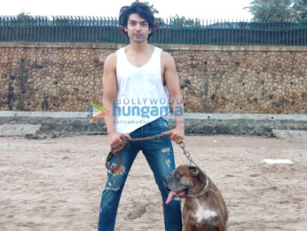 Gurmeet Choudhary snapped at Juhu beach with his dog