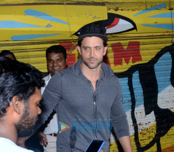 hrithik roshan spotted in bandra shooting for ad 2