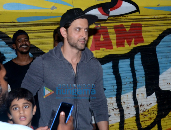 hrithik roshan spotted in bandra shooting for ad 5