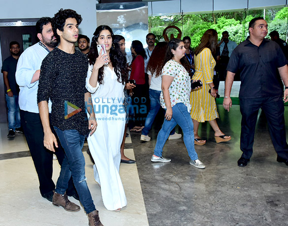 ishaan khatter and janhvi kapoor snapped at whistling woods 6