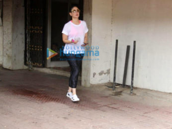 Kareena Kapoor Khan spotted outside the gym