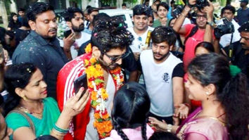 Kartik Aaryan gets a warm welcome in his hometown in Gwalior