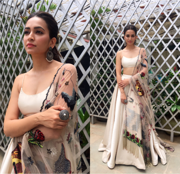 Kirti Kharbanda promotional style for Yamla Pagla Deewana_ Phir Se (4)