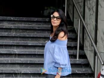 Mallika Sherawat spotted at Juhu