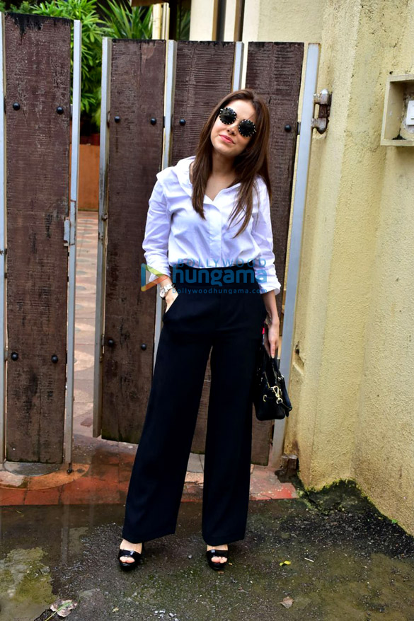 nushrat bharucha snapped in bandra 3 3
