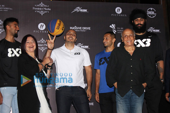 pooja bhatt mahesh bhatt and rohit bakshi for a press meet with team delhi 3bl 3