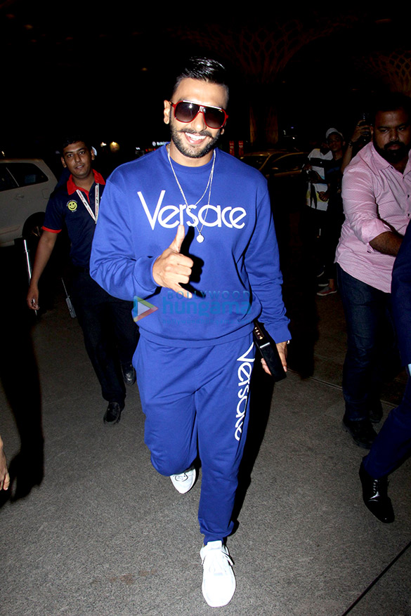 Ranveer Singh, Ajay Devgn, Anushka Sharma, John Abraham and others snapped at the airport