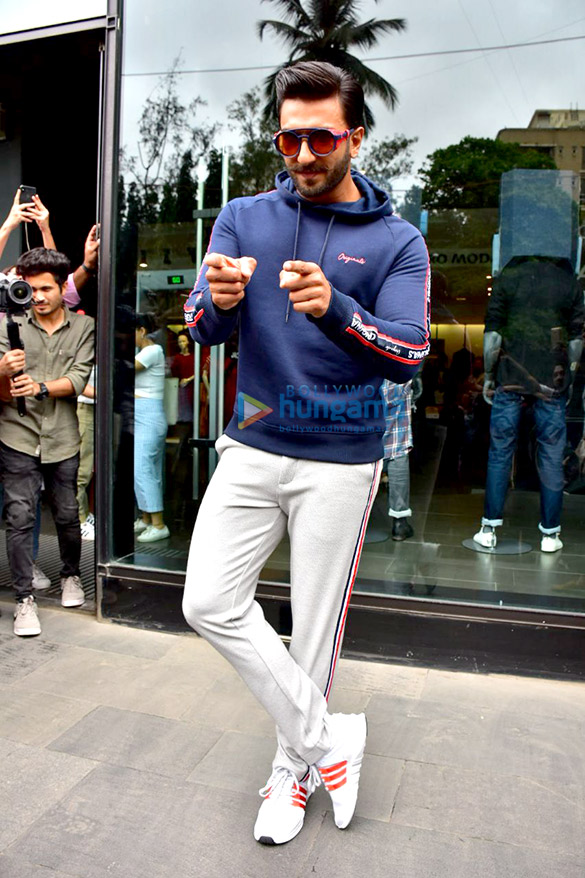 ranveer singh snapped at the jack and jones store in bandra 6