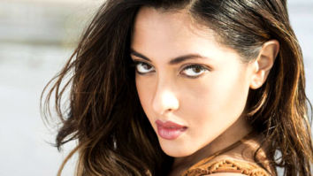 Celebrity Photo Of Riya Sen