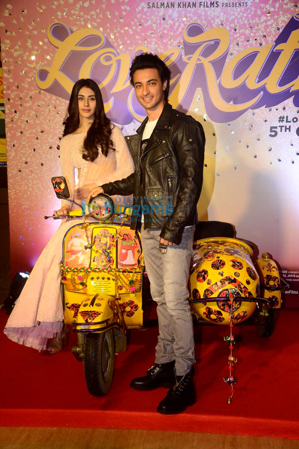 salman khan grace the trailer launch of the film loveratri 4