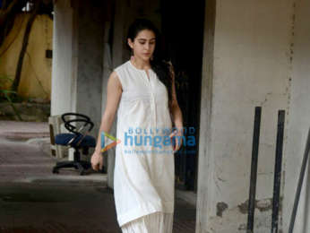 Sara Ali Khan snapped at the gym in Khar
