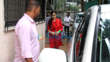 Sara Ali Khan snapped outside her dance class