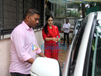 Sara Ali Khan snapped outside her dance class