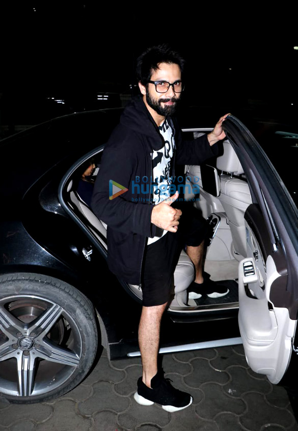 shahid kapoor and mira rajput spotted at pvr icon in andheri post watching gold 4
