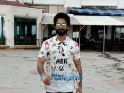 Shahid Kapoor snapped at Juhu