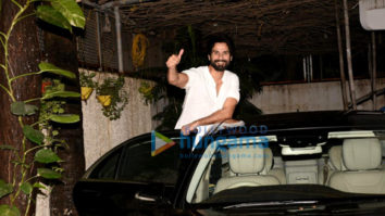 Shahid Kapoor snapped in Mumbai