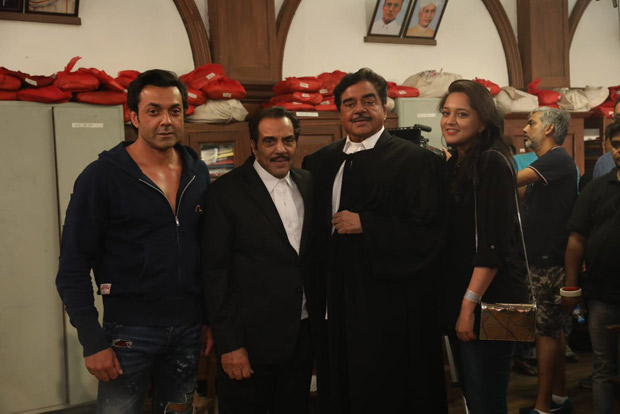 Shatrughan Sinha shoots with Dharmendra, Sunny Deol and Bobby Deol for Yamla Pagla Deewana Phir Se