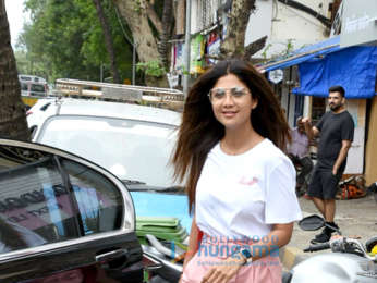 Shilpa Shetty spotted at Juhu