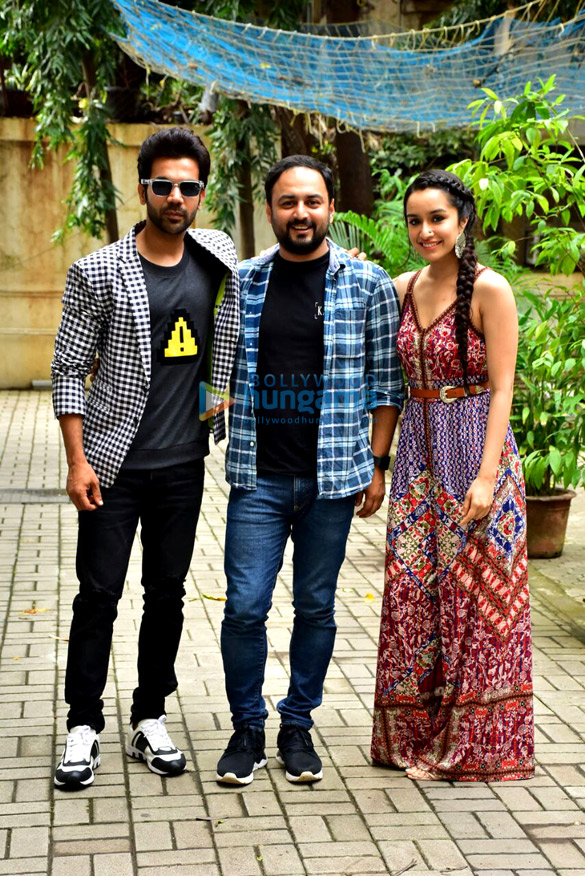 shraddha kapoor and rajkummar rao spotted at maddock films office 1