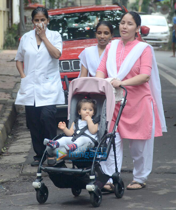 soha ali khans daughter inaaya naumi snapped out and about in mumbai 4