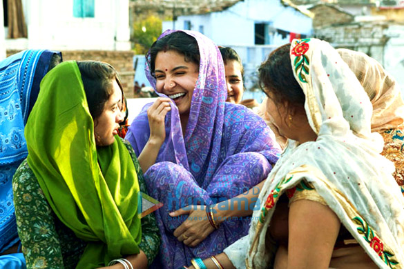 sui dhaaga made in india 18