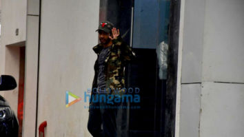 Varun Dhawan and Sonal Chauhan snapped outside the gym in Bandra